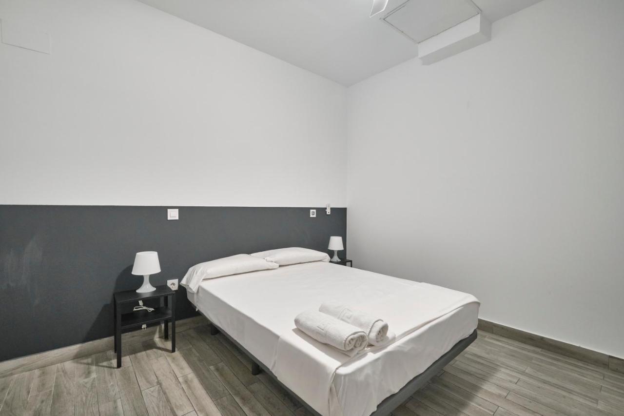 Nunez De Arce Habitaciones Madrid Esterno foto