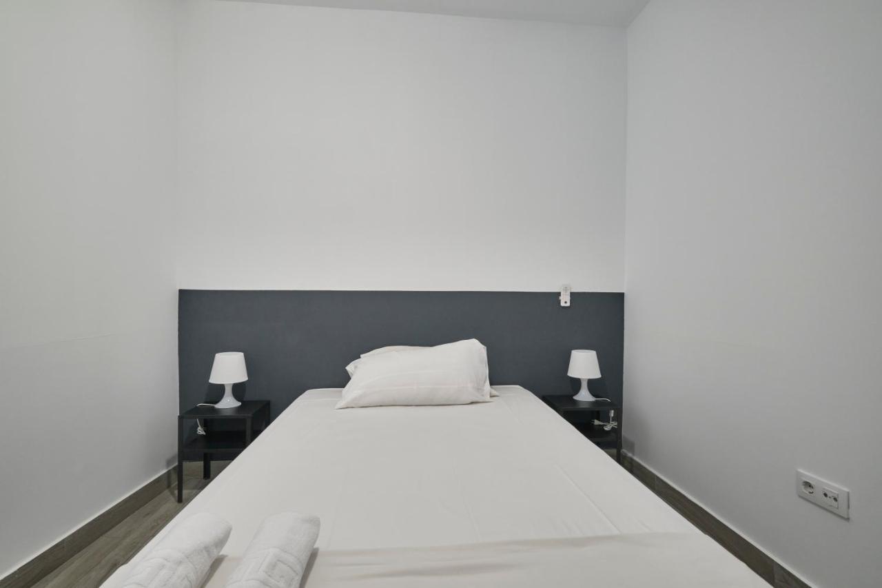 Nunez De Arce Habitaciones Madrid Esterno foto