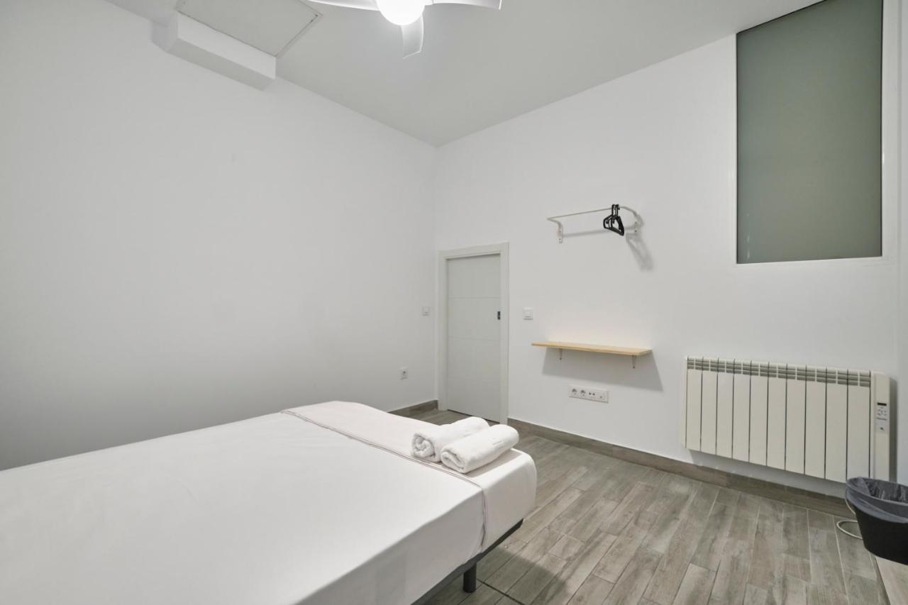 Nunez De Arce Habitaciones Madrid Esterno foto