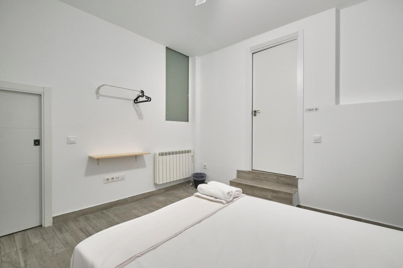 Nunez De Arce Habitaciones Madrid Esterno foto