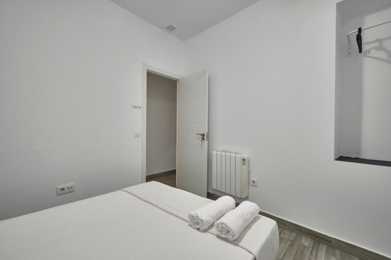 Nunez De Arce Habitaciones Madrid Esterno foto