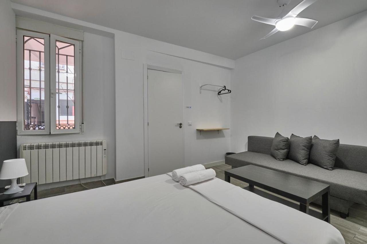Nunez De Arce Habitaciones Madrid Esterno foto