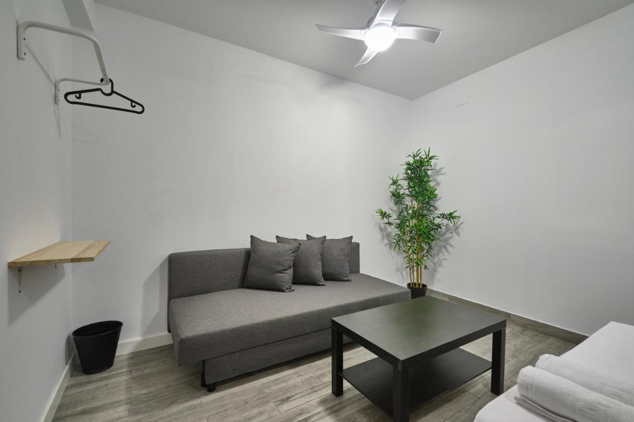 Nunez De Arce Habitaciones Madrid Esterno foto
