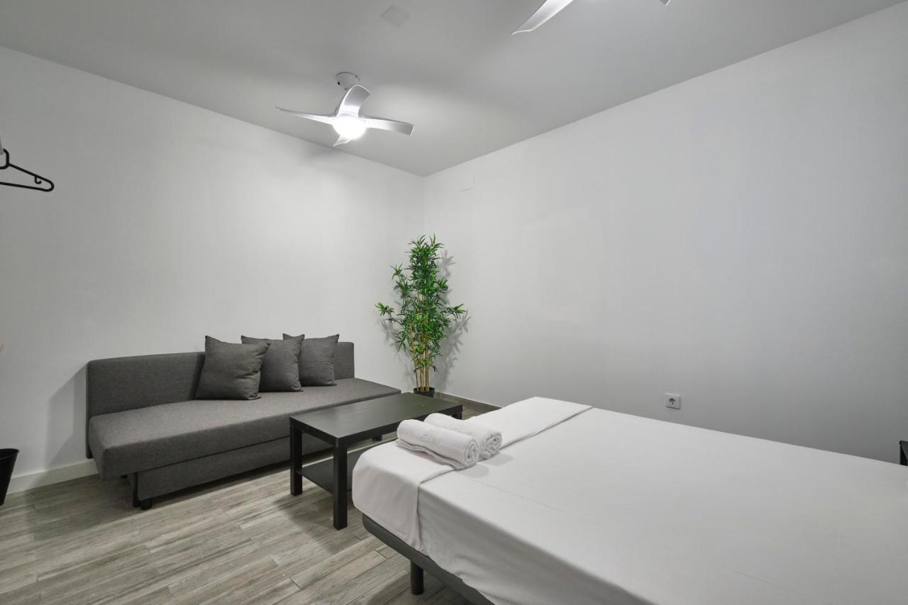 Nunez De Arce Habitaciones Madrid Esterno foto